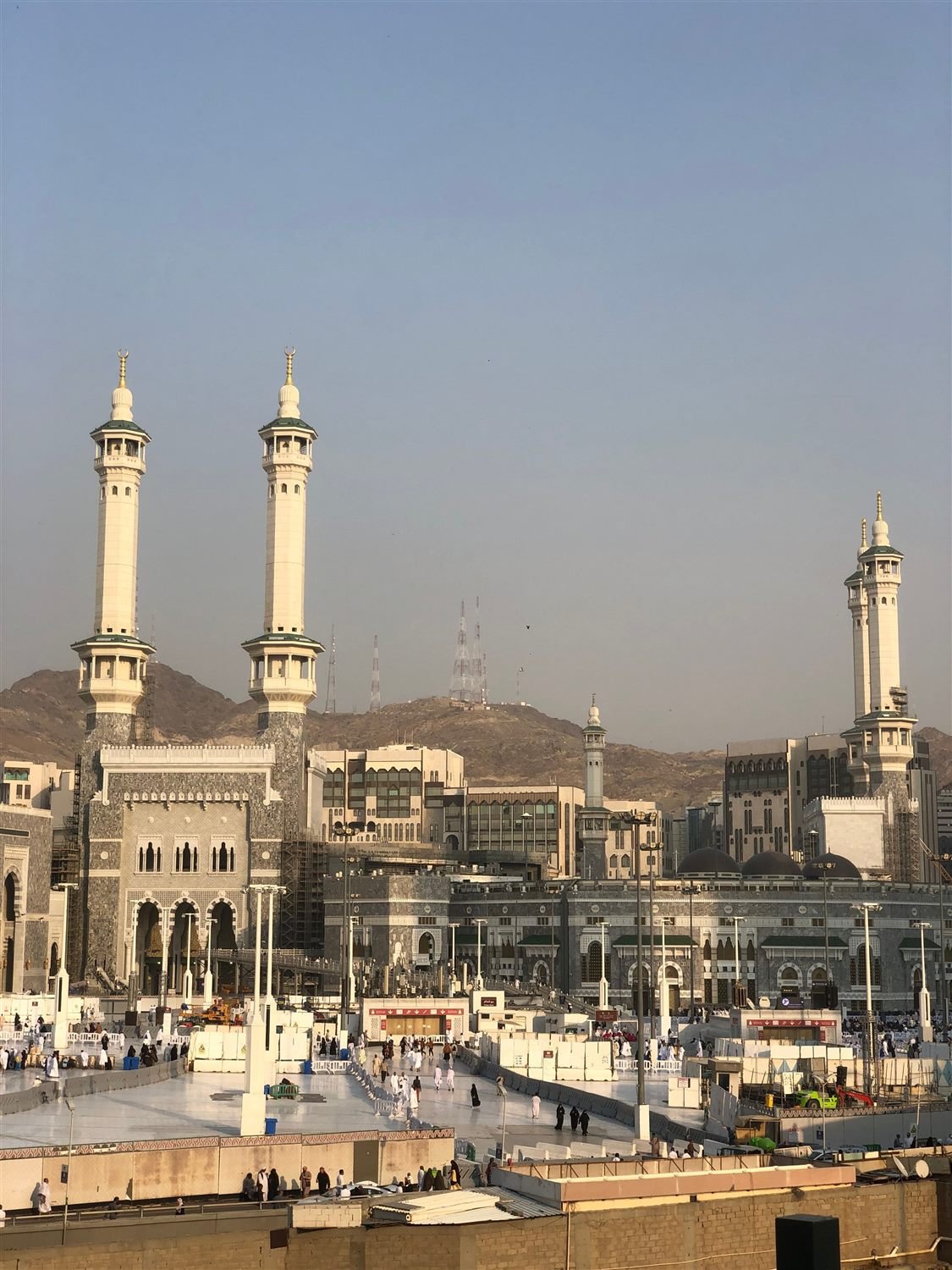 What to Pack for Umrah: The Ultimate UK Pilgrim Checklist